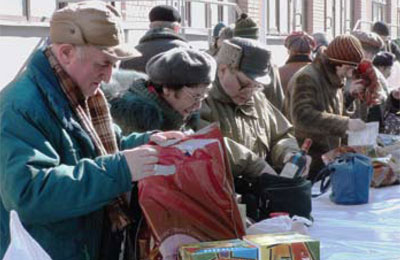 Выдача продуктовых наборов в «Шаарей Цедек»