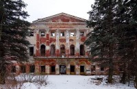 Усадьбы пошли с молотка