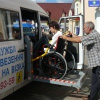 Работа службы перевозки людей с ограниченными возможностями в Виннице