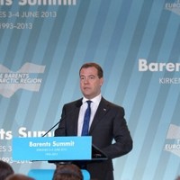 "Как контролировать неправительственные организации - внутренний вопрос РФ"