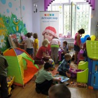 «Детский мир» открыл игровую комнату для юных пациентов Брянска